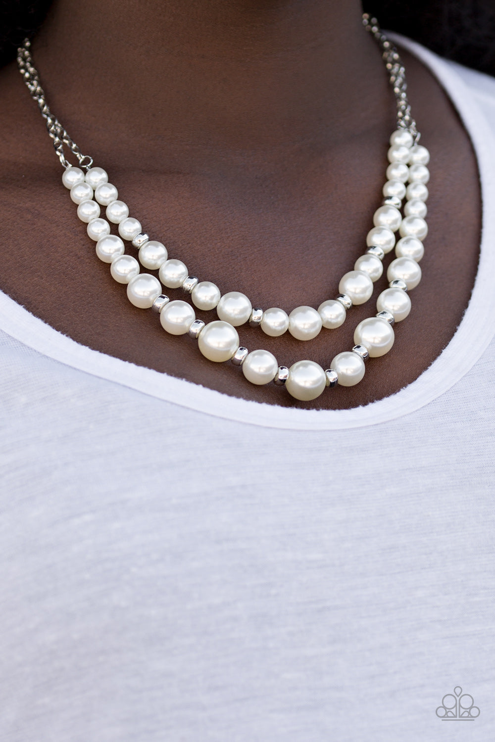 Paparazzi ♥ Pearly Perfectionist - White ♥  Necklace