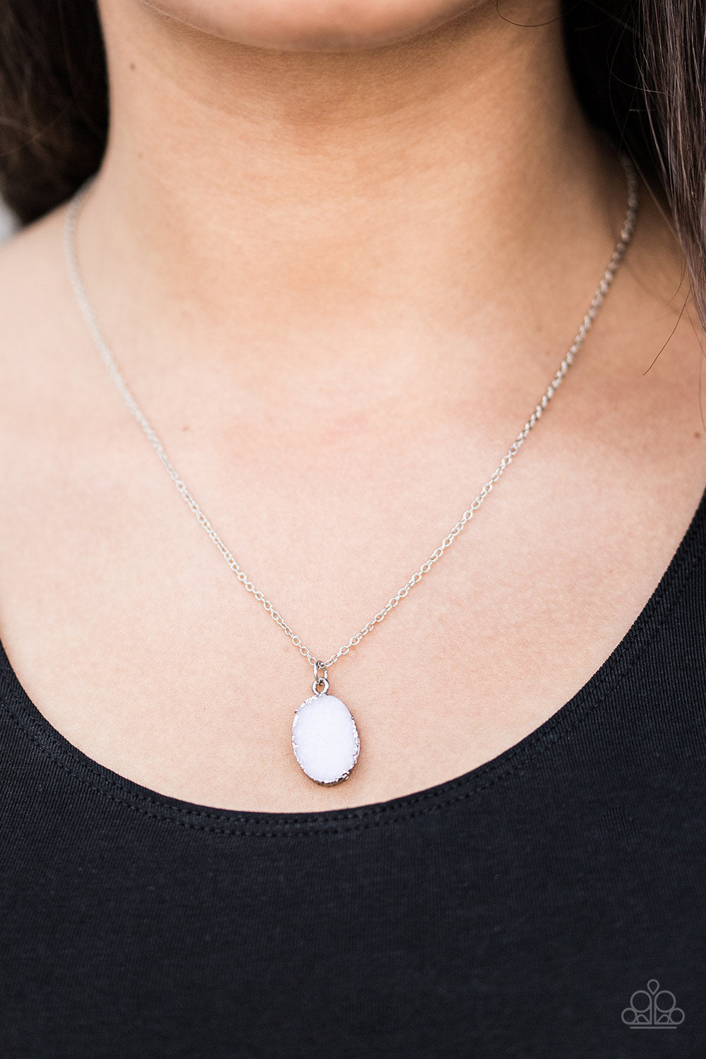 Paparazzi ♥ DRUZY Does It - White ♥  Necklace