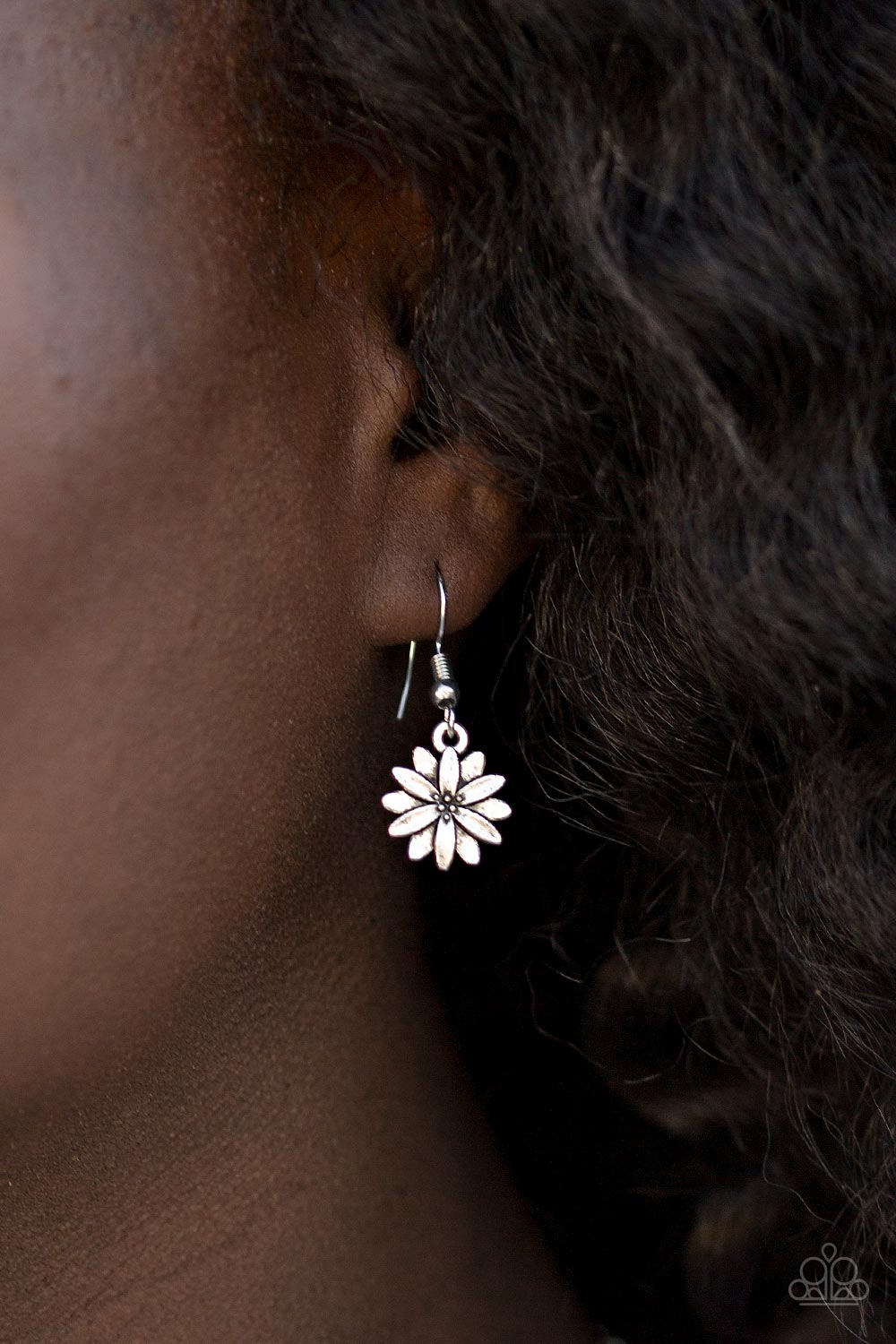 Paparazzi ♥ Head Over ROSES - Silver ♥  Necklace