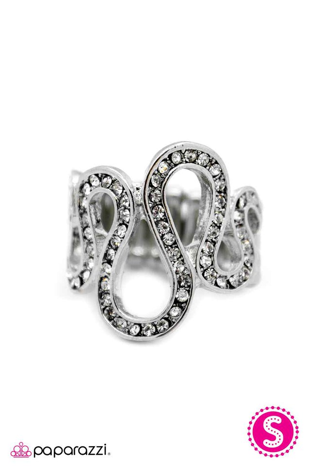 Paparazzi ♥ Seeing Stars - Silver ♥ Ring