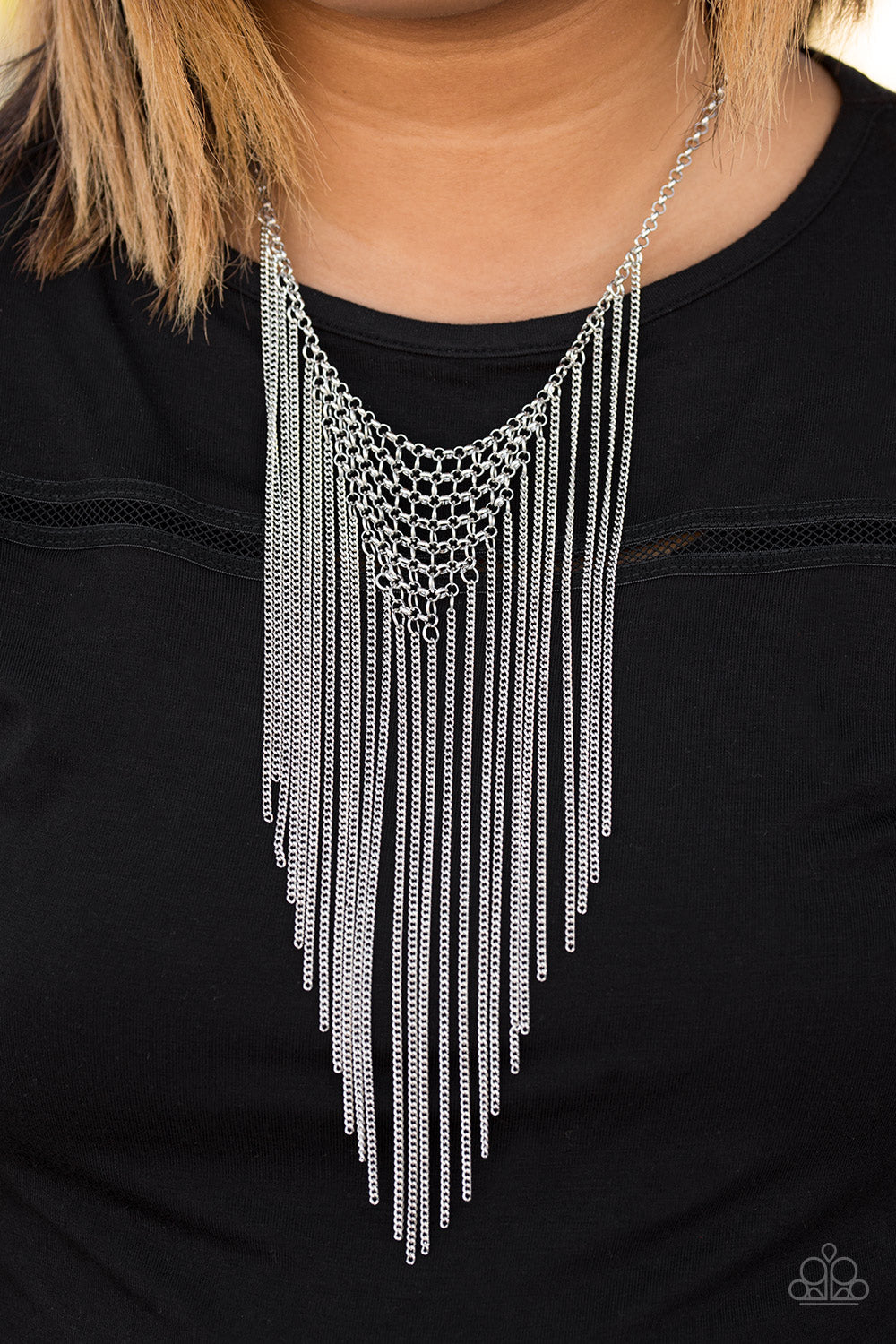 Paparazzi ♥ Metro Majesty - Silver ♥  Necklace