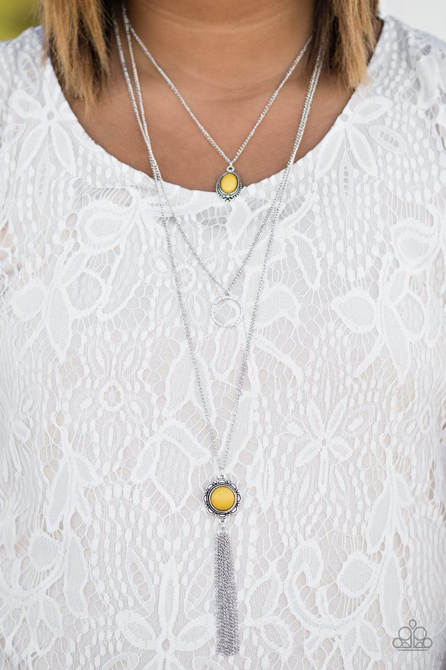 Paparazzi ♥ Floral Fanatic - Yellow ♥ Necklace