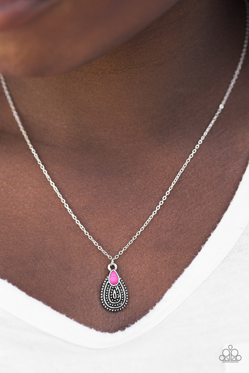Paparazzi ♥ Desert Storm - Pink ♥  Necklace
