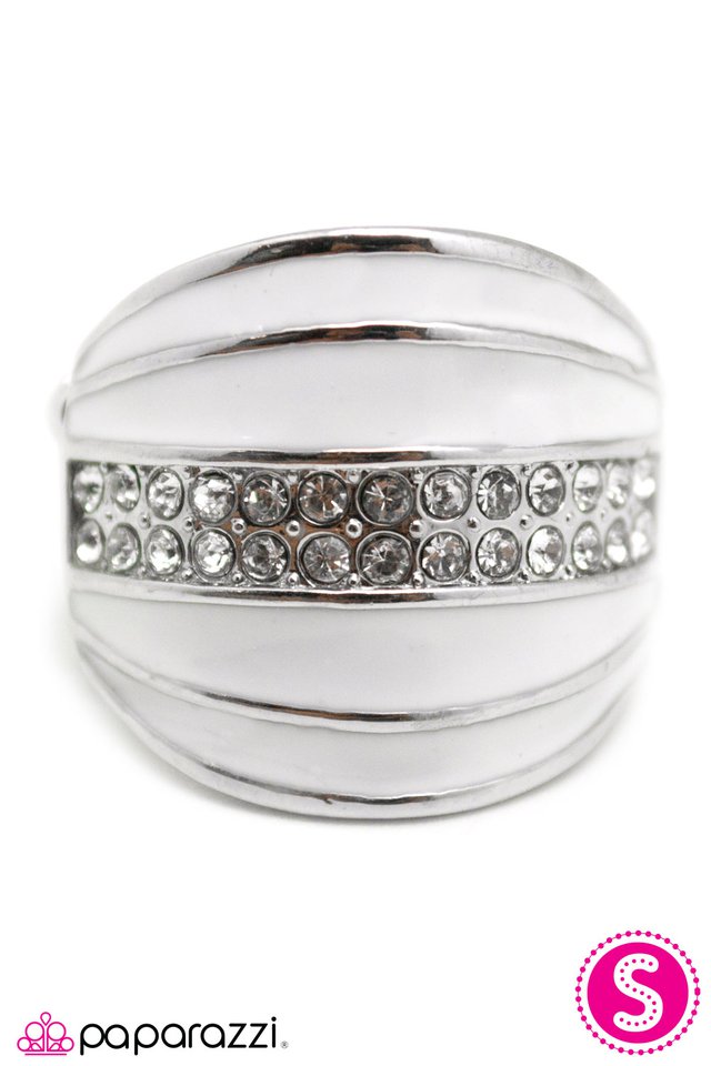 Paparazzi ♥ Borderline Bombshell - White ♥ Ring