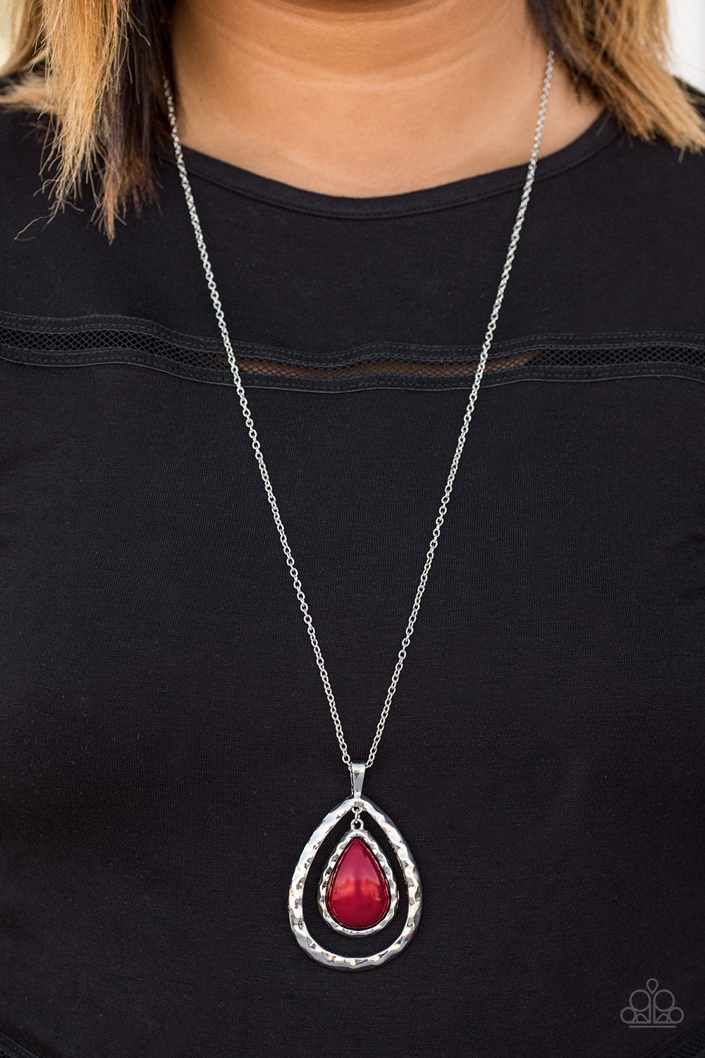 Paparazzi ♥ Stormy Sahara - Red ♥  Necklace