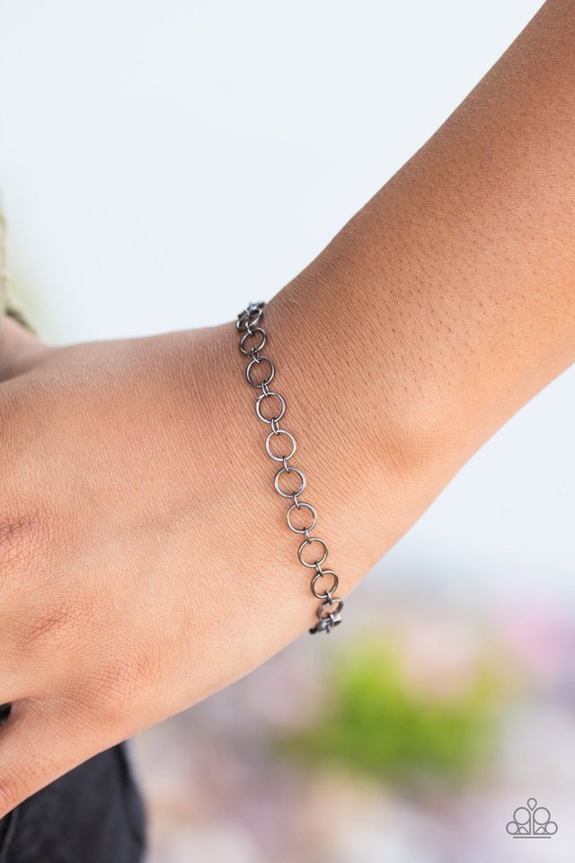 Paparazzi ♥ Step Up The Steampunk - Black ♥ Bracelet