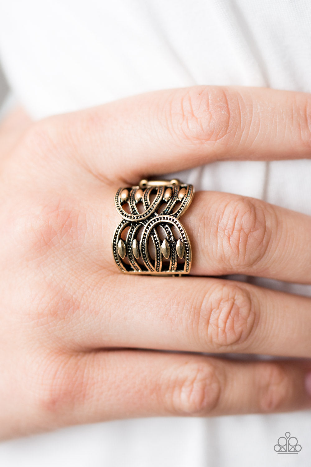 Paparazzi ♥ The Glory DAZE - Brass ♥  Ring