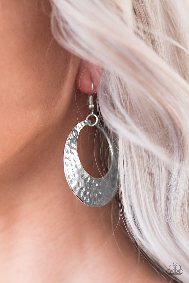 Paparazzi ♥ Casual Shimmer - Silver ♥ Earrings