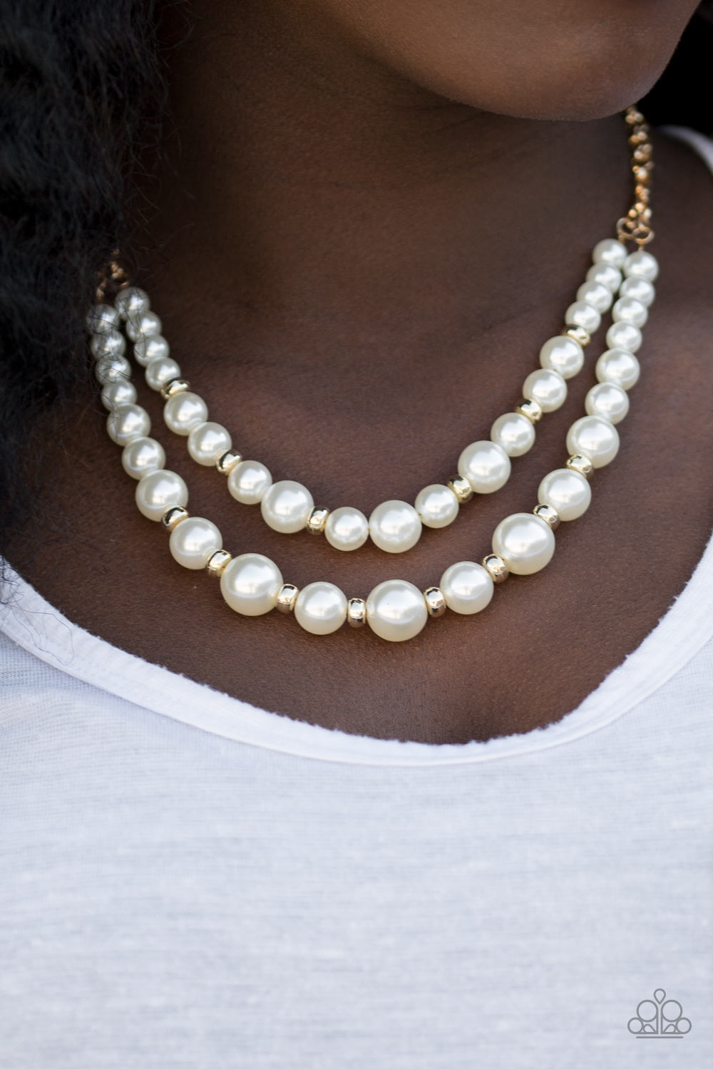 Paparazzi ♥ Pearly Perfectionist - Gold ♥  Necklace