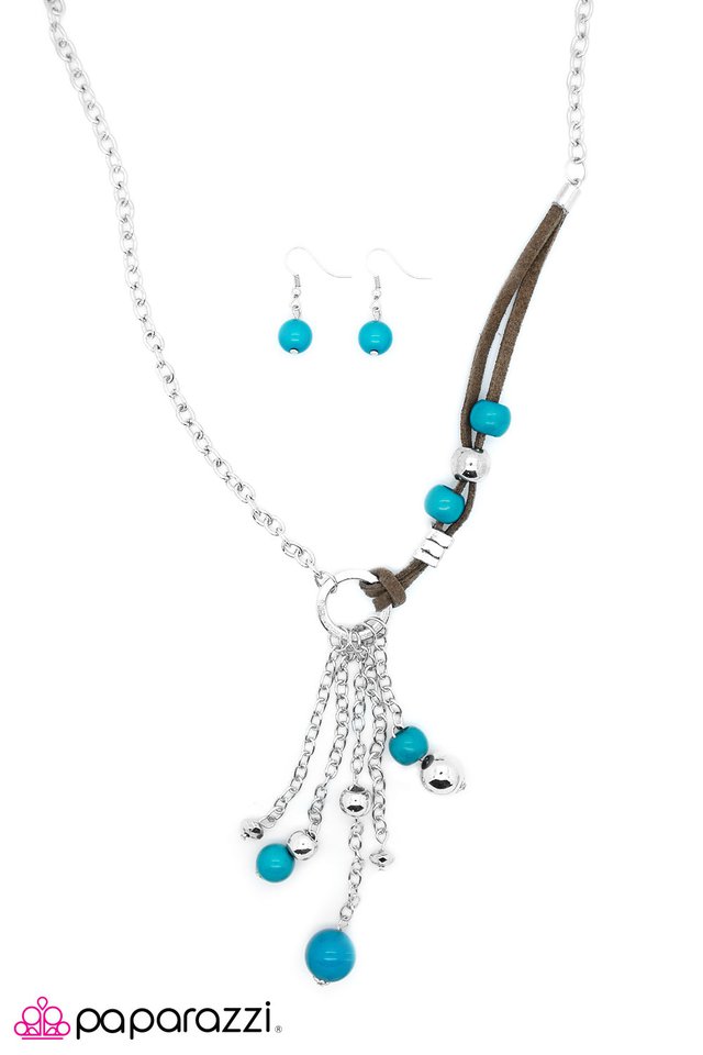 Paparazzi ♥ Fight Like a Girl - Blue ♥ Necklace