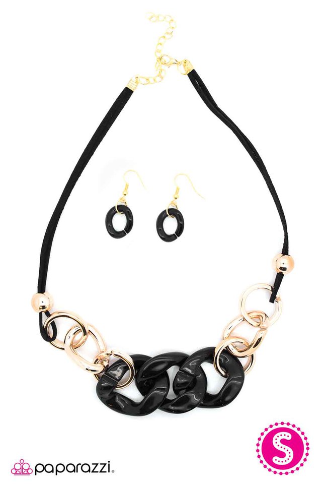 Paparazzi ♥ Joined At the Hip - Black ♥ Necklace