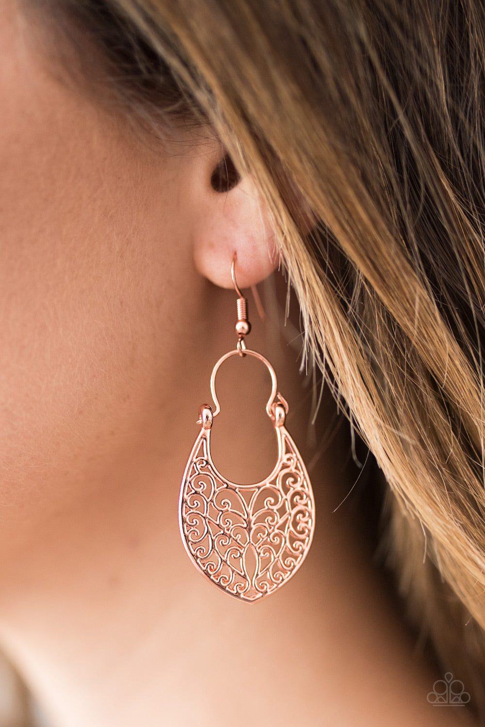 Paparazzi ♥ Gleam Queen - Copper ♥  Earrings