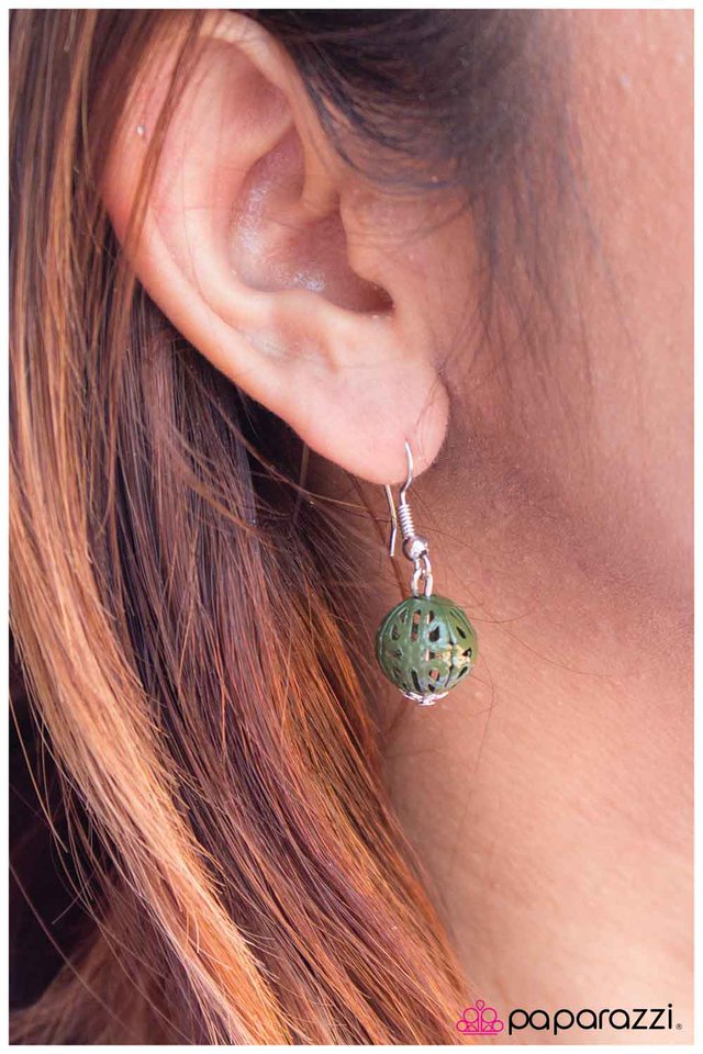 Paparazzi ♥ Girls Just Want to Have Fun - Green ♥ Necklace