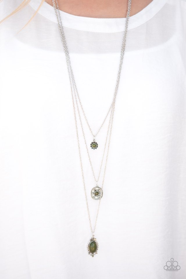 Paparazzi ♥ Southern Solstice - Green ♥ Necklace