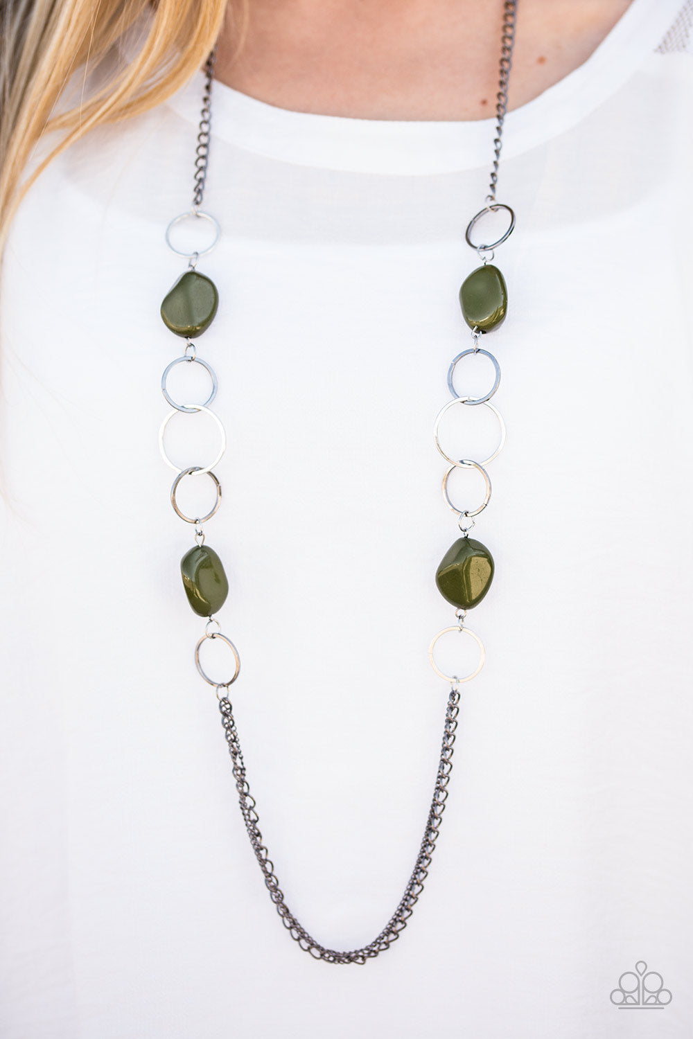 Paparazzi ♥ Rock The House - Green ♥  Necklace
