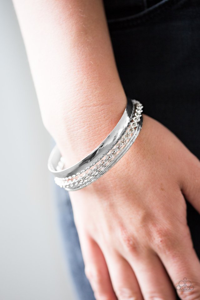Paparazzi ♥ Savage Shimmer - Silver ♥ Bracelet