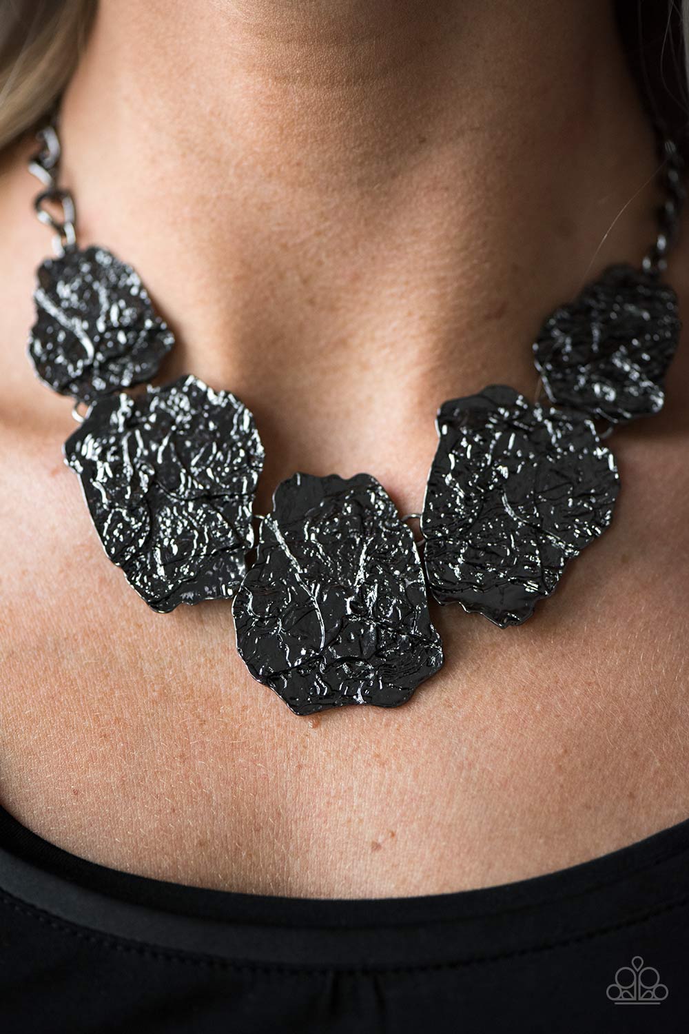 Paparazzi ♥ Magnificently Meteorite - Black ♥  Necklace
