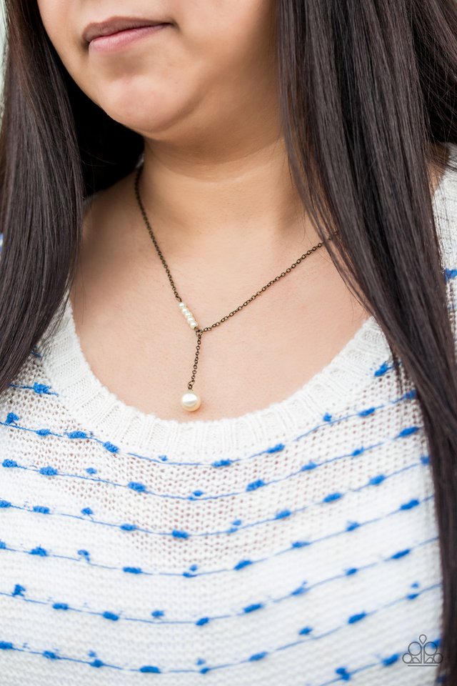 Paparazzi ♥ Modernly Metro - Brass ♥ Necklace