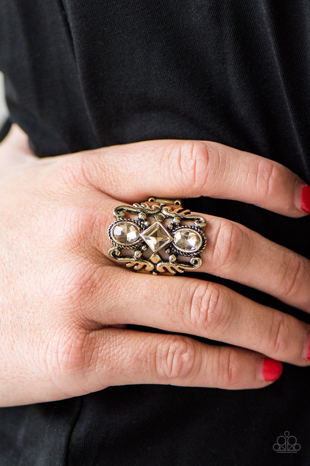 Paparazzi ♥ Tiki Twinkle - Brass ♥ Ring