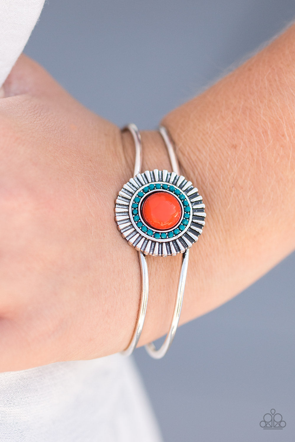 Paparazzi ♥ Right On HUE - Multi ♥  Bracelet