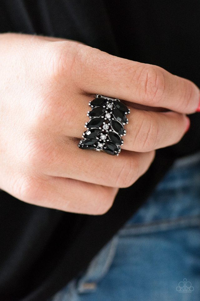 Paparazzi ♥ CACHE Money - Black ♥ Ring