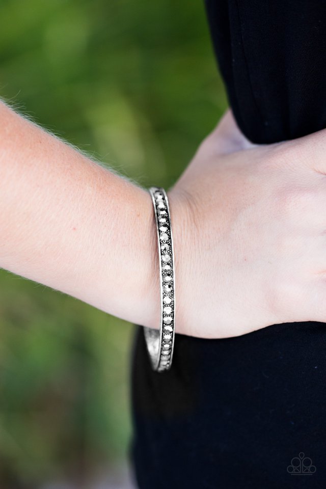 Paparazzi ♥ Laid-Back Luxury - Silver ♥ Bracelet