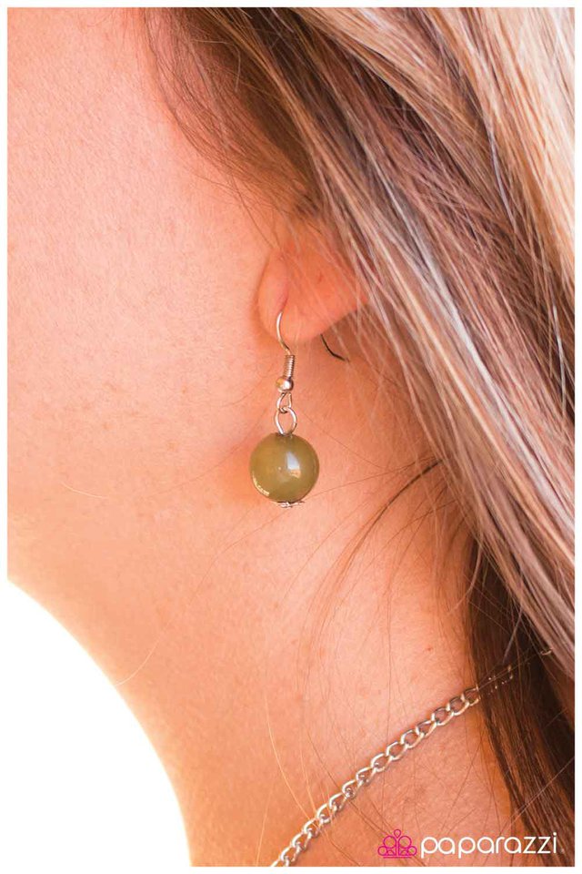 Paparazzi ♥ Ever So Sweet - Green ♥ Necklace