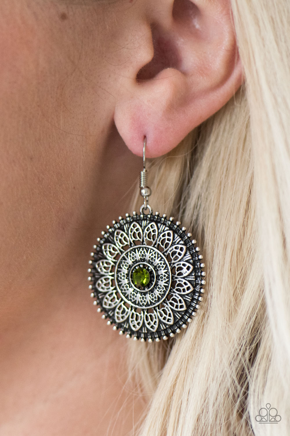 Paparazzi ♥ Garden Flower - Green ♥  Earrings
