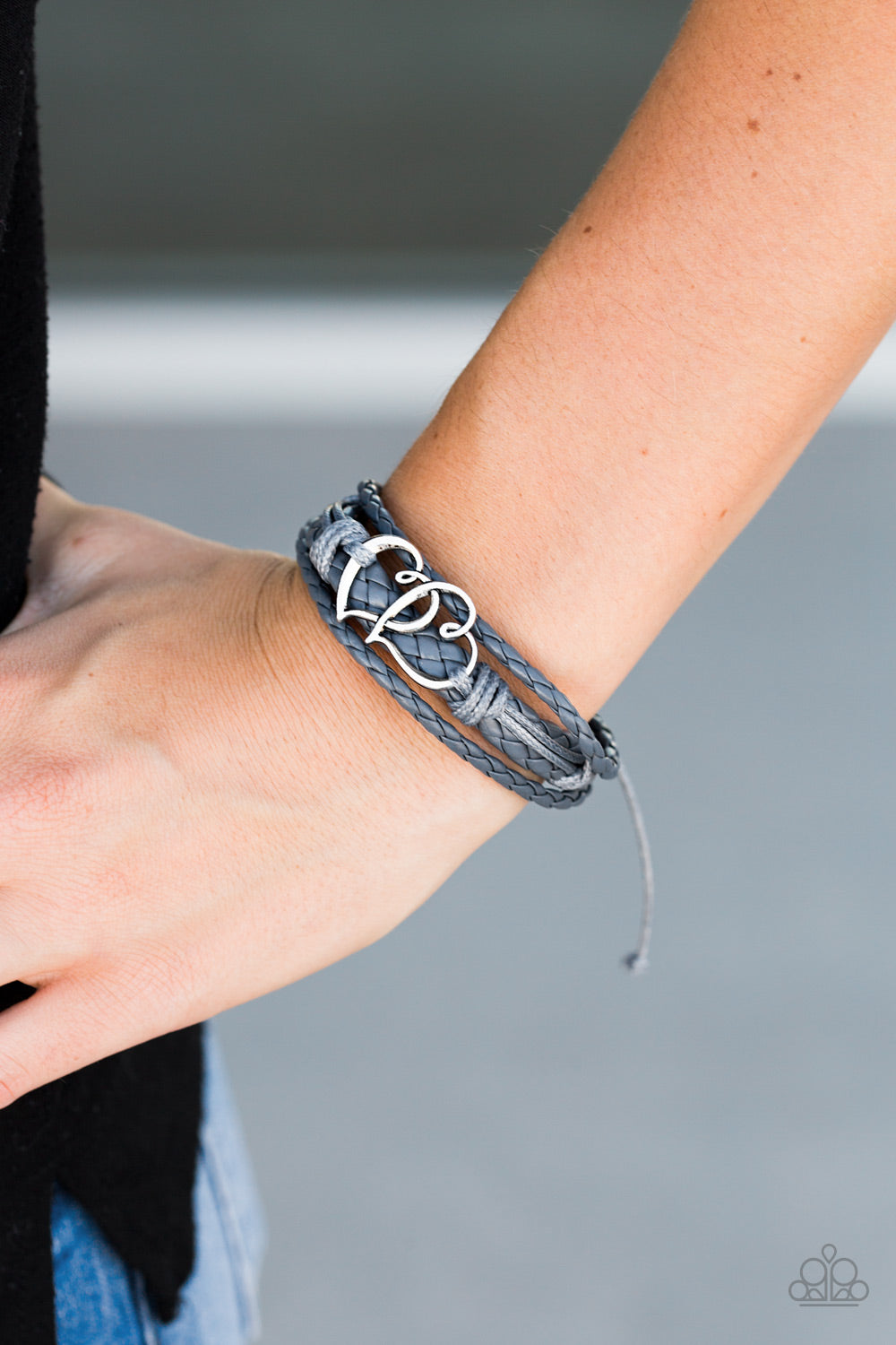 Paparazzi ♥ Your Heart Knows The Way - Silver ♥  Bracelet