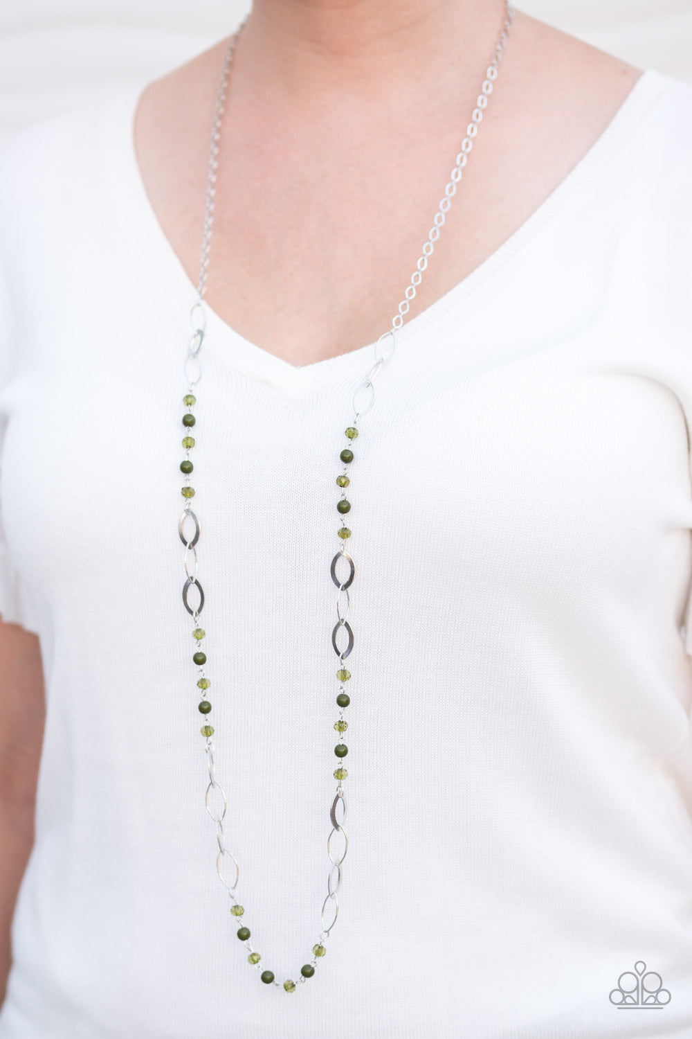 Paparazzi ♥ Sparkling Sophistication - Green ♥  Necklace