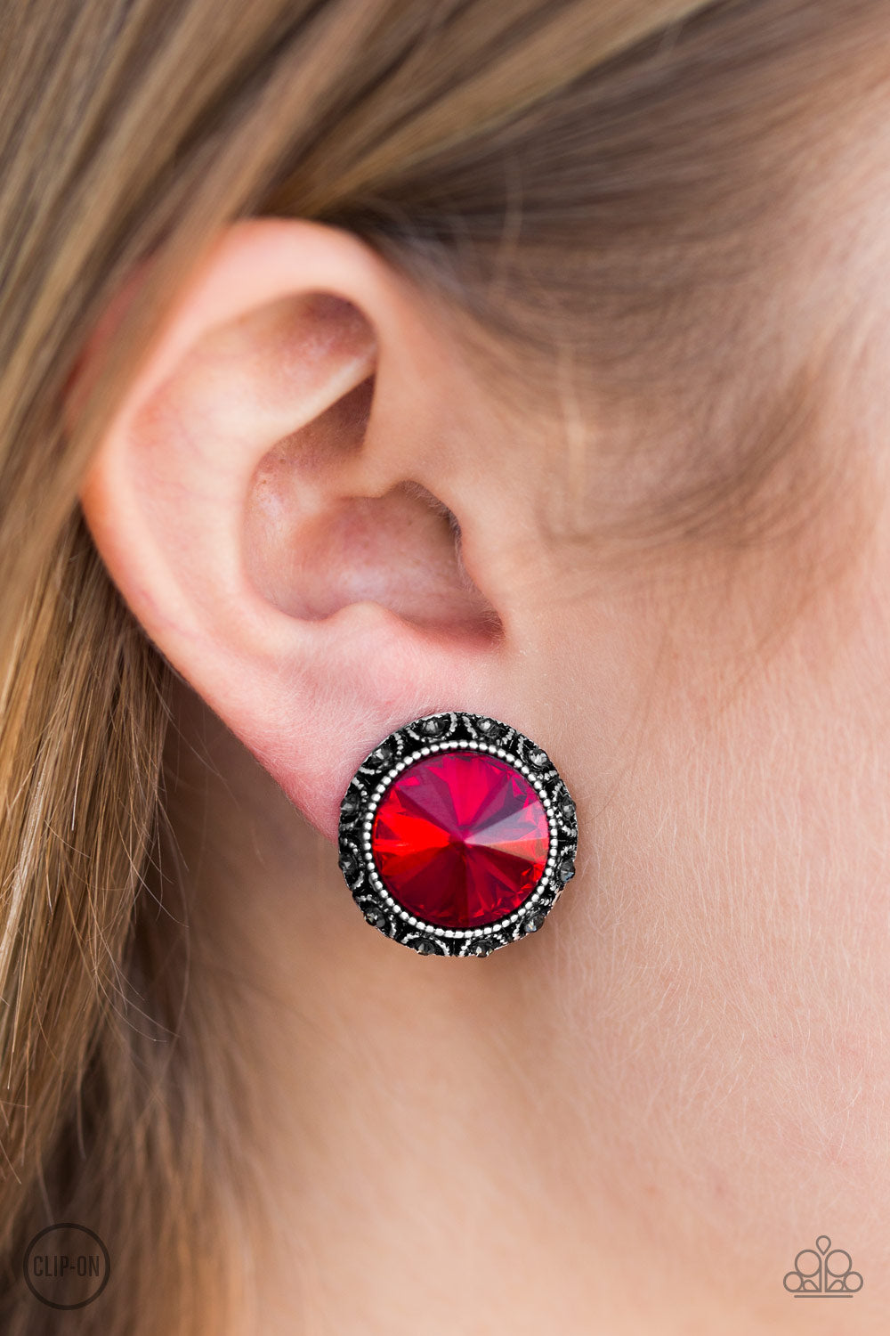 Paparazzi ♥ Money Makes The World Go Round - Red Clip-On ♥  Clip-On