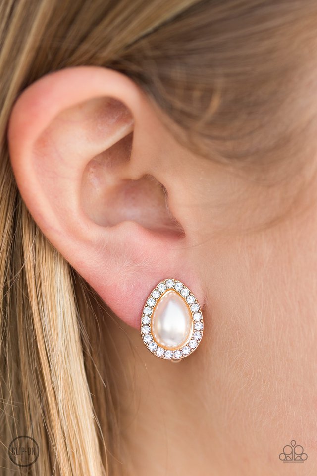 Paparazzi ♥ Must Be A Lady - Gold Clip-On ♥ Clip-On