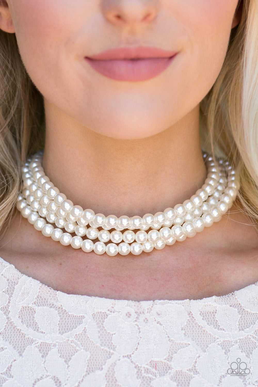 Paparazzi ♥ Vintage Romance - White Choker ♥  Necklace