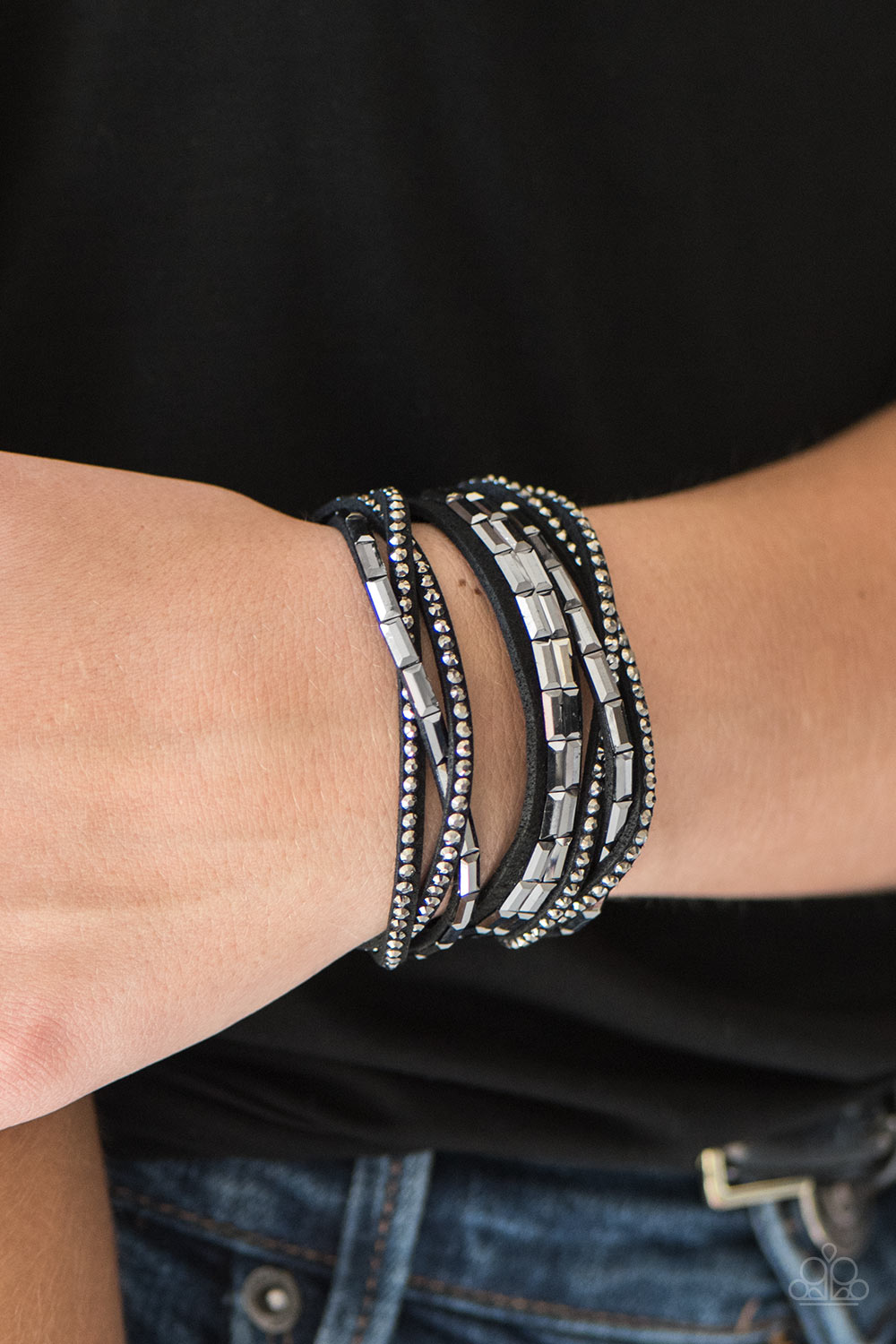 Paparazzi ♥ Grand Slam Shimmer - Black ♥  Bracelet