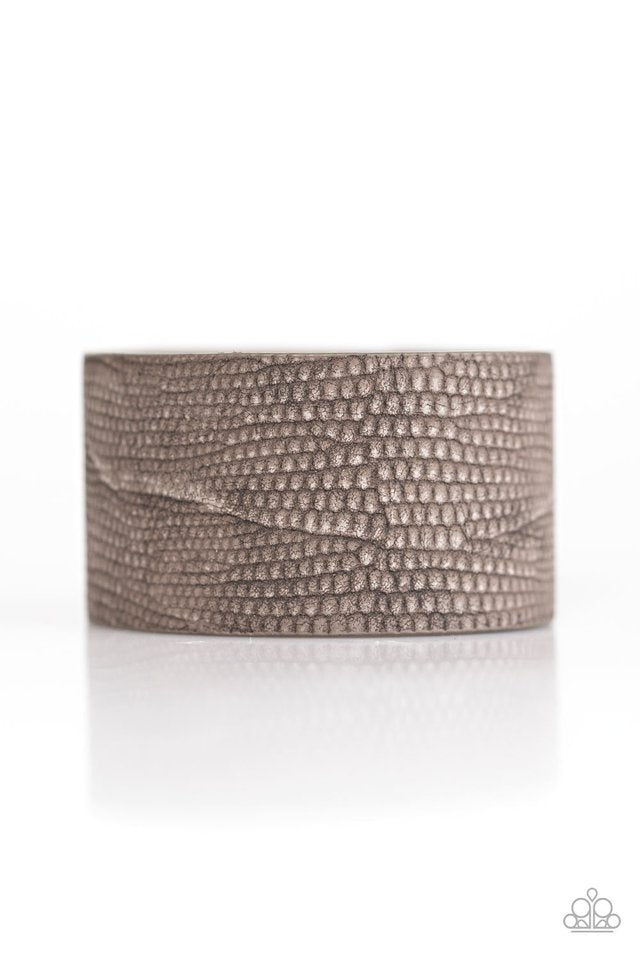 on-your-beast-behavior-brown-p9ur-bnxx-189xx