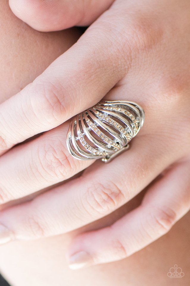 Paparazzi ♥ Ride The Waves - Brown ♥ Ring