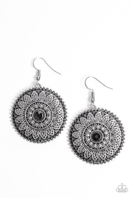 garden-flower-black-p5tr-bkxx-060xx