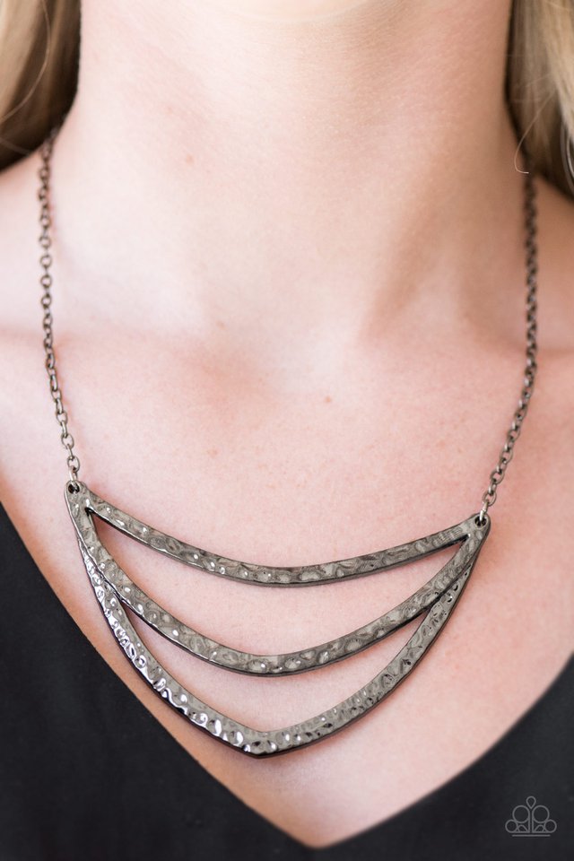 Paparazzi ♥ Jungle Rumble - Black ♥ Necklace