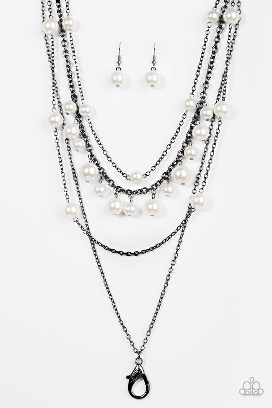 chic-ing-revenge-black-lanyard-p2ln-bkwt-081xx