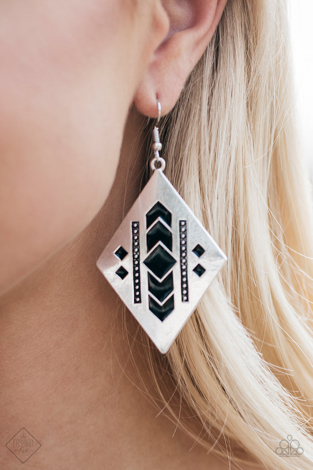 Paparazzi ♥ I TRIBE and I TRIBE - Black ♥  Earrings