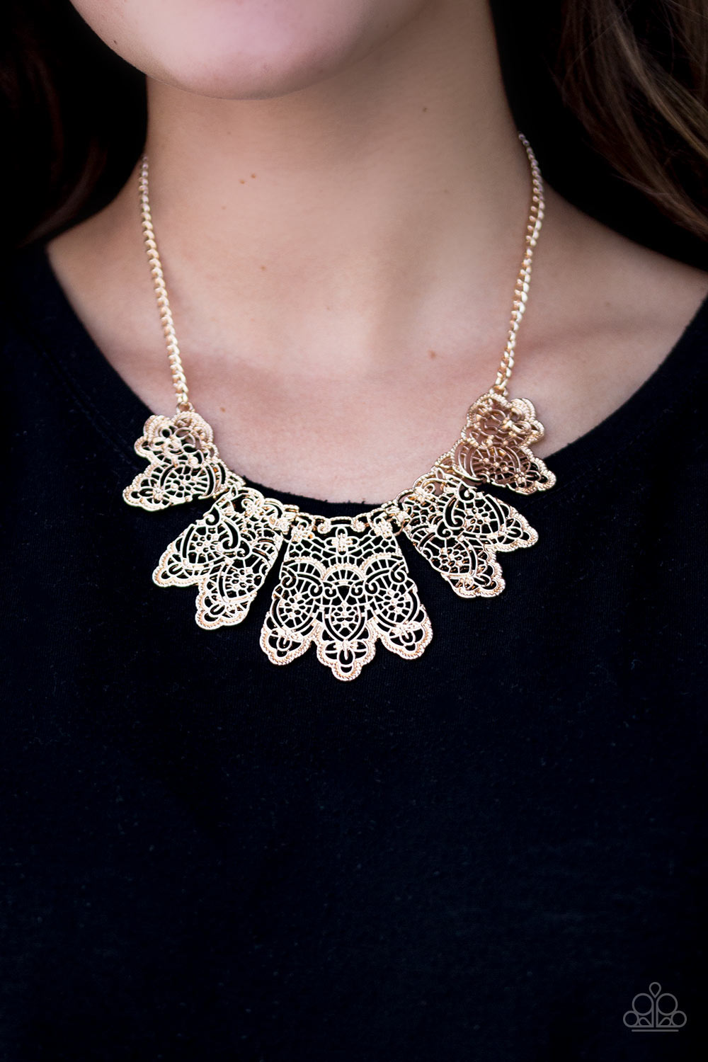 Paparazzi ♥ Empire State Shimmer - Gold ♥  Necklace