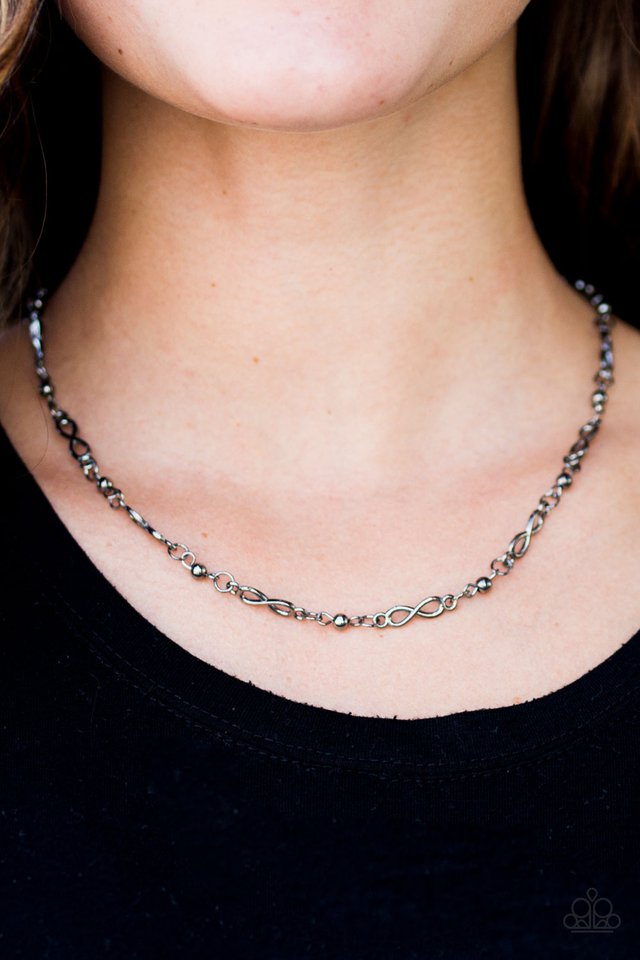 Paparazzi ♥ Infinite Beauty - Black ♥ Necklace