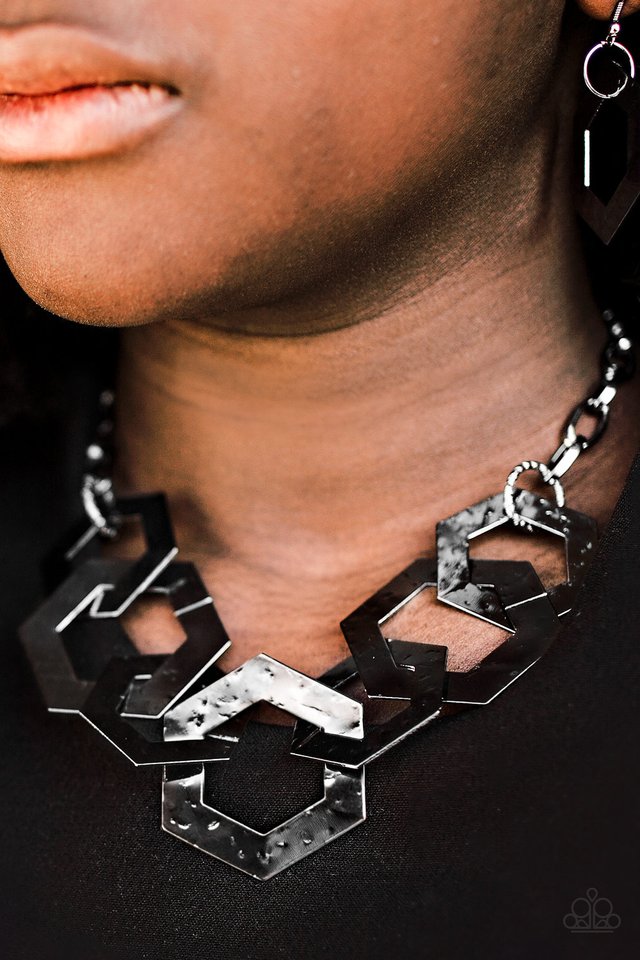 Paparazzi ♥ The HEX Factor - Black ♥ Necklace