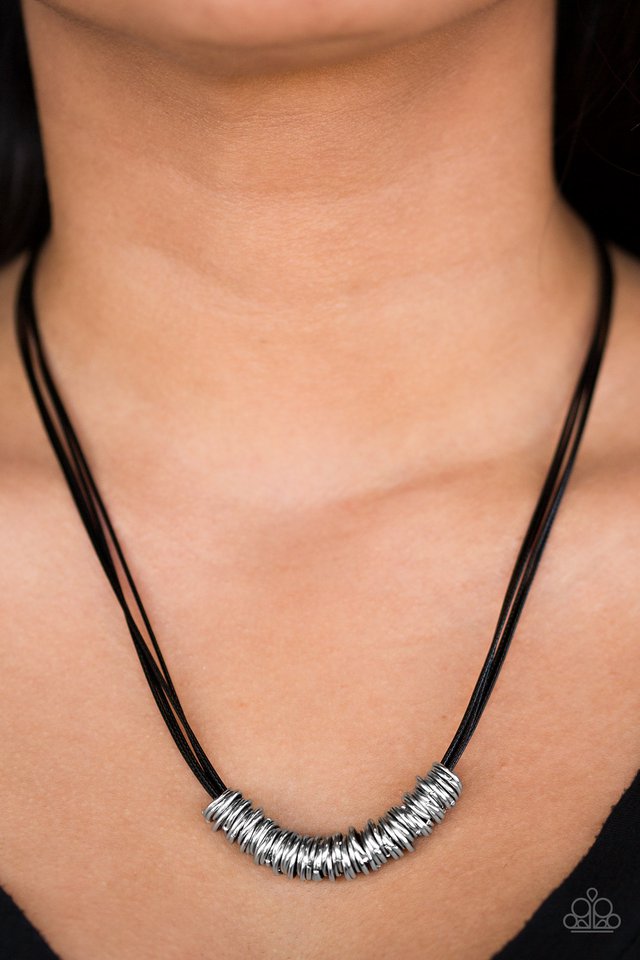 Paparazzi ♥ RING To Attention - Black ♥ Necklace