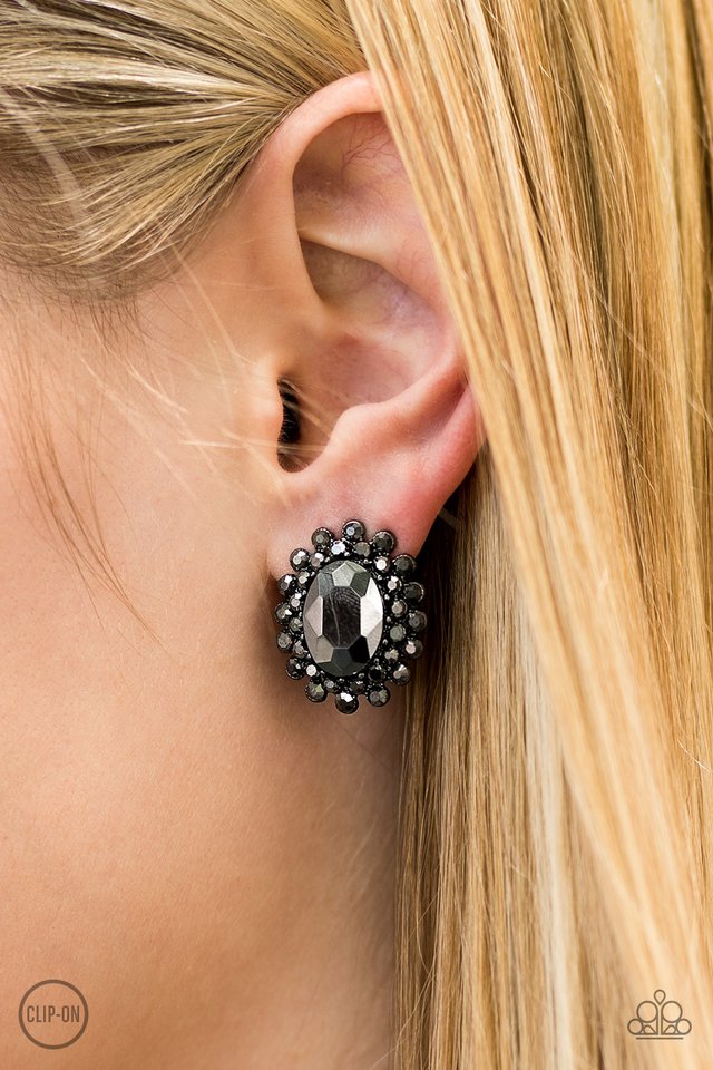 Paparazzi ♥ Starry Shine - Silver Clip-On ♥ Clip-On