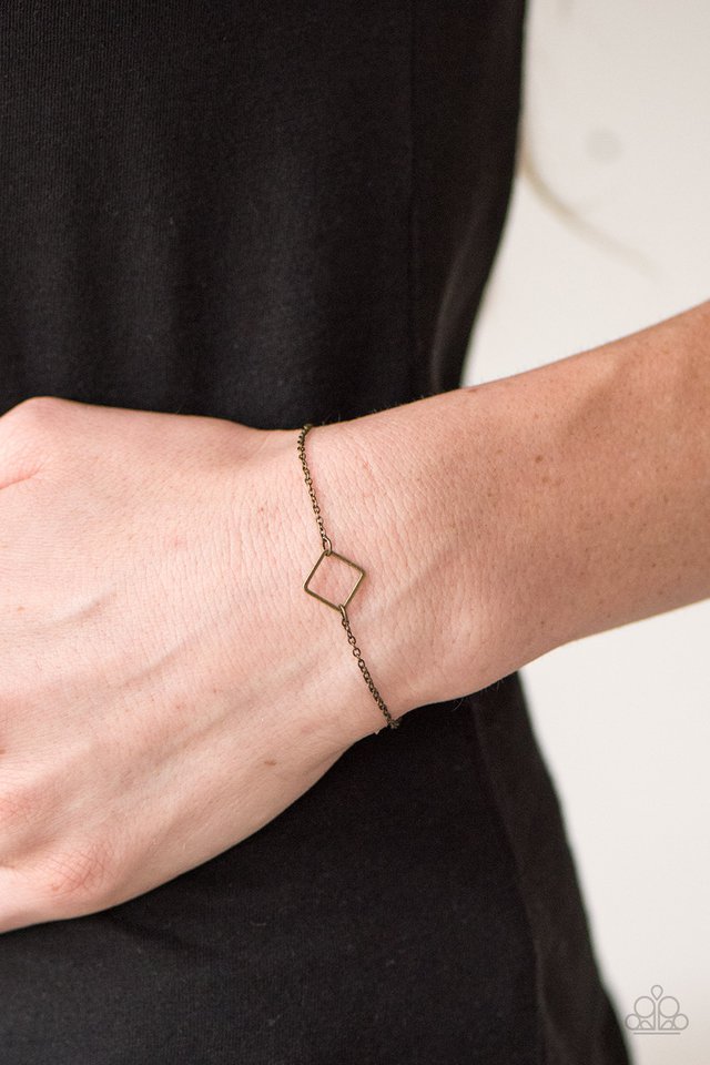 Paparazzi ♥ The SQUARE Minimum - Brass ♥ Bracelet