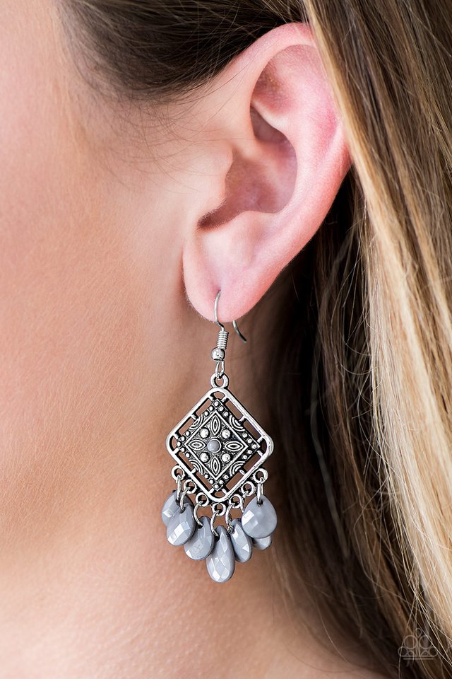 Paparazzi ♥ San Diego Spree - Silver ♥ Earrings