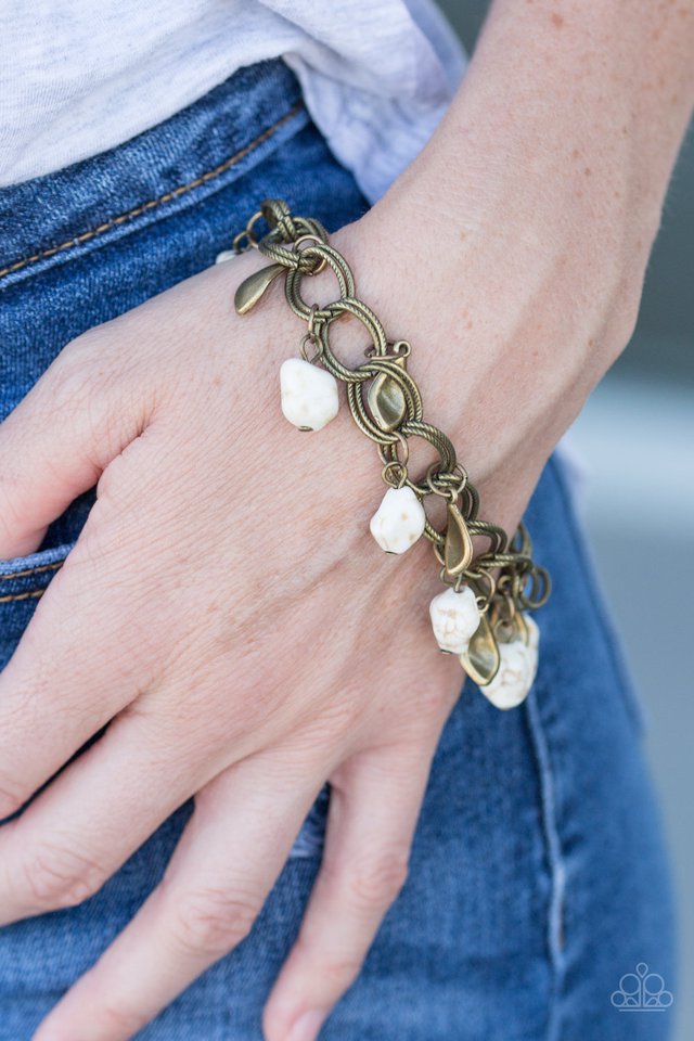 Paparazzi ♥ Walk With Nature - White ♥ Bracelet