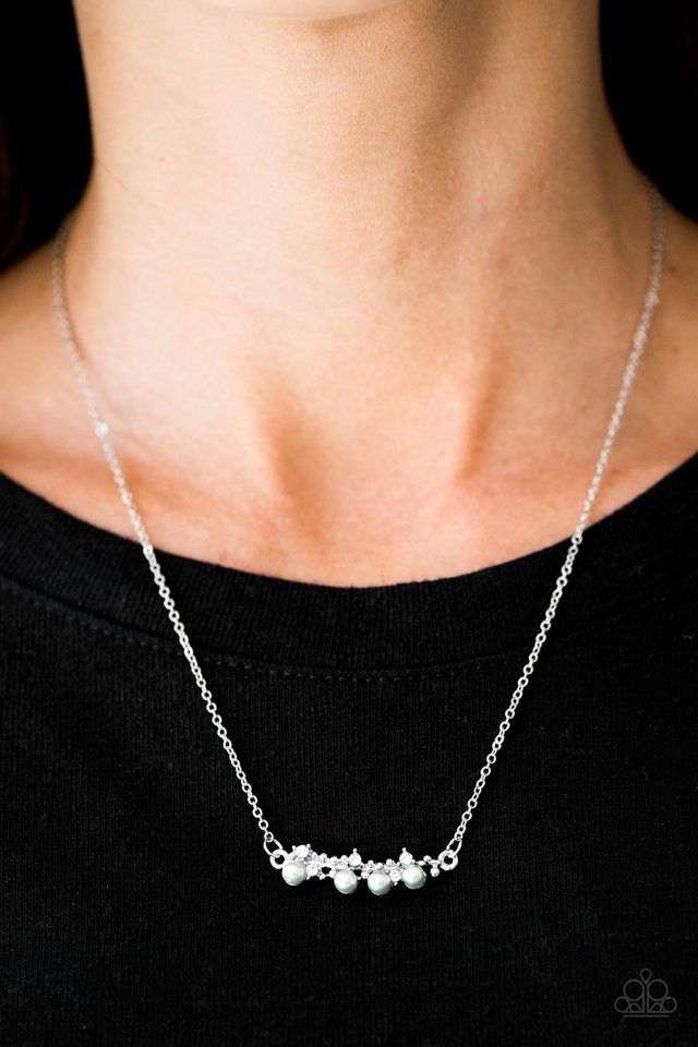 Paparazzi ♥ The Seven Year RICH - Green ♥ Necklace