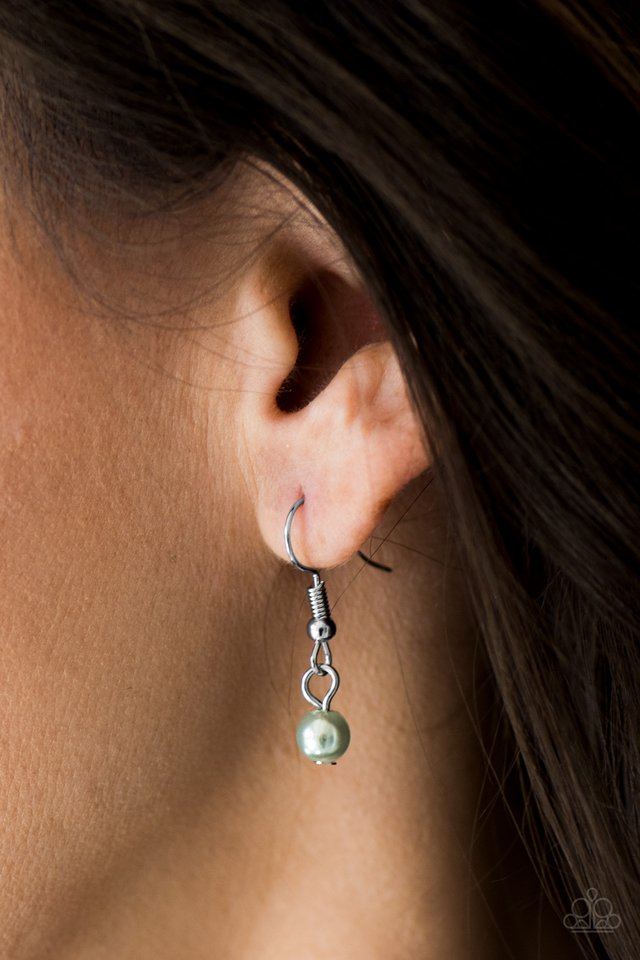 Paparazzi ♥ The Seven Year RICH - Green ♥ Necklace